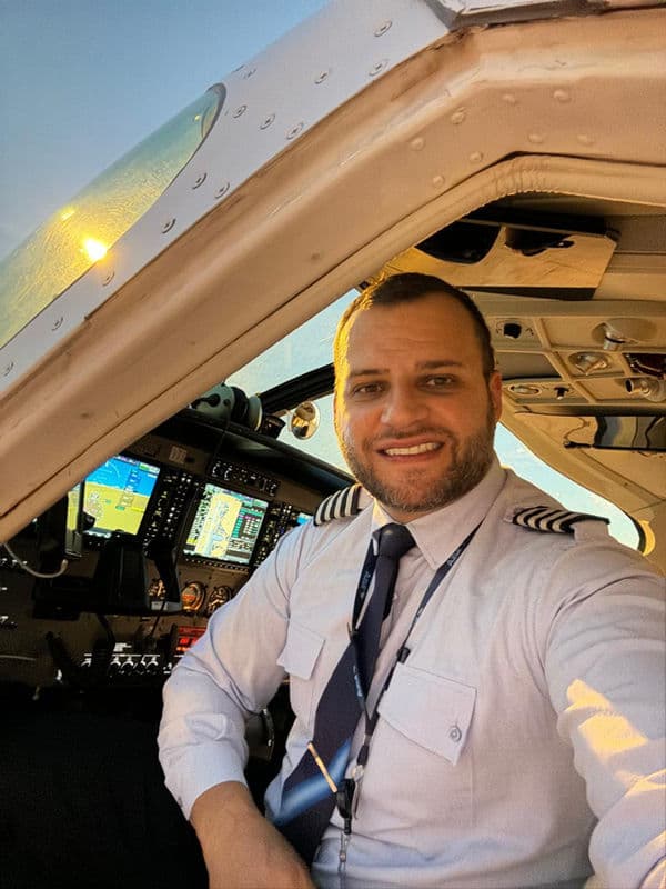 Ex-aluno Voe Floripa hoje piloto profissional